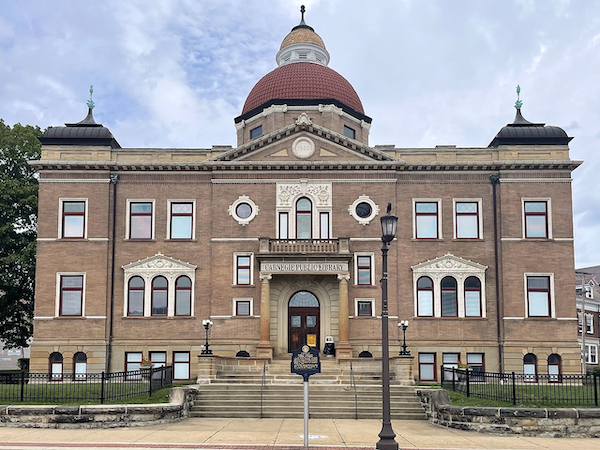 East Liverpool Carnegie Library